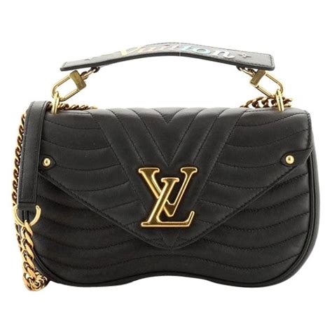 Louis Vuitton wave chain bag